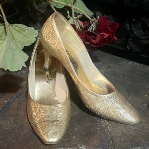 1960s Vintage Dream Step Originals Gold Metallic High Heel Shoes - Size 6.5